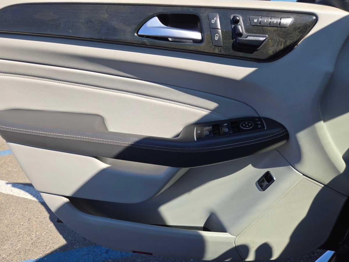 2015 Mercedes Benz ML 350 photo 13