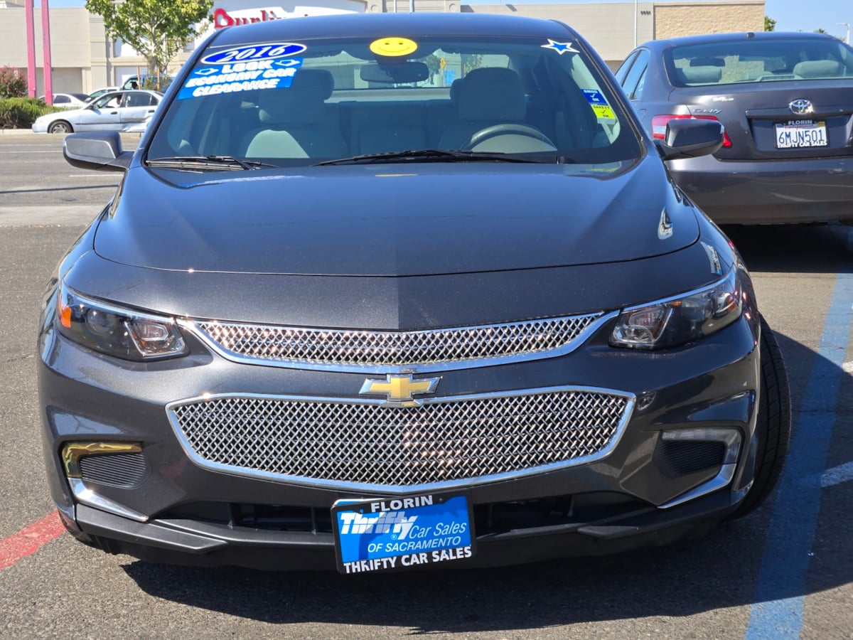 2016 Chevrolet Malibu 1LT photo 2