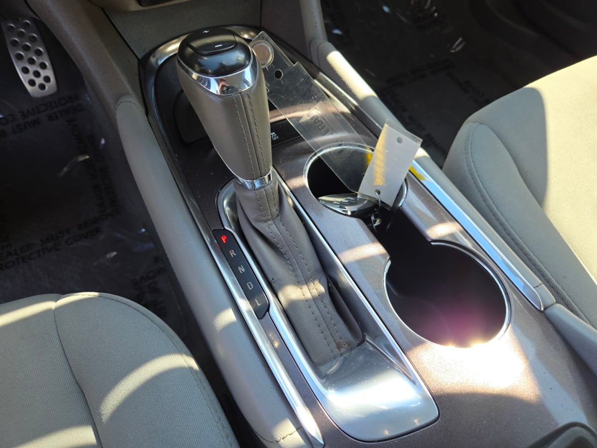 2016 Chevrolet Malibu 1LT photo 12
