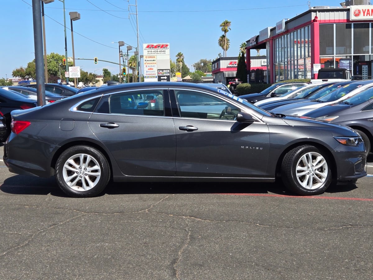 2016 Chevrolet Malibu 1LT photo 4