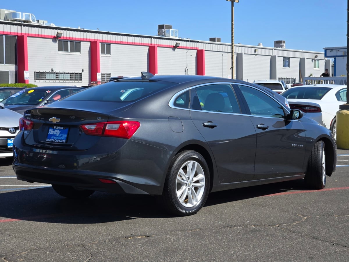 2016 Chevrolet Malibu 1LT photo 5
