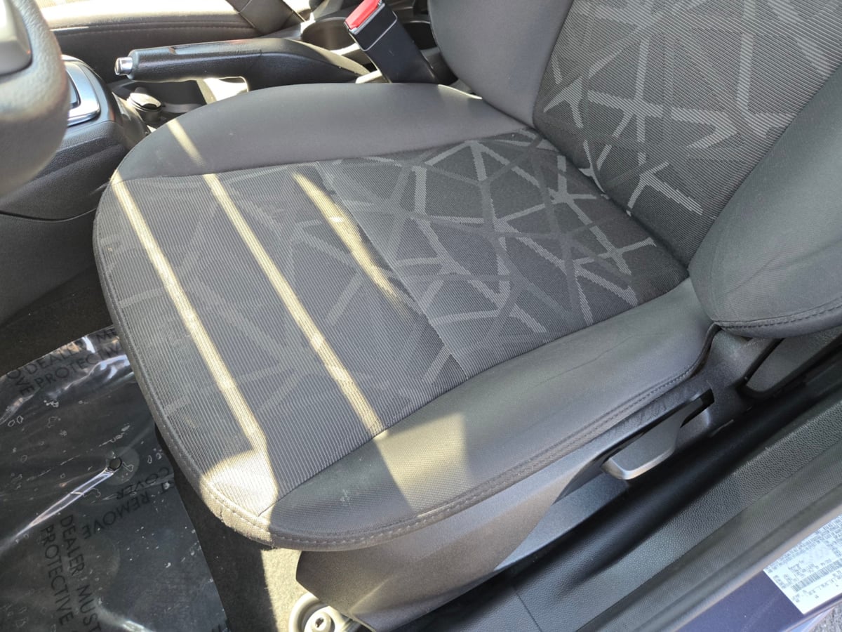 2012 Ford Fiesta SE photo 9