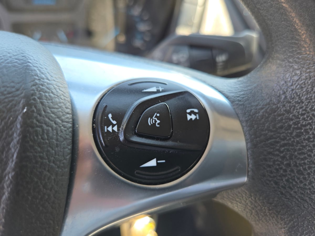2018 Ford Transit Passenger XL photo 9