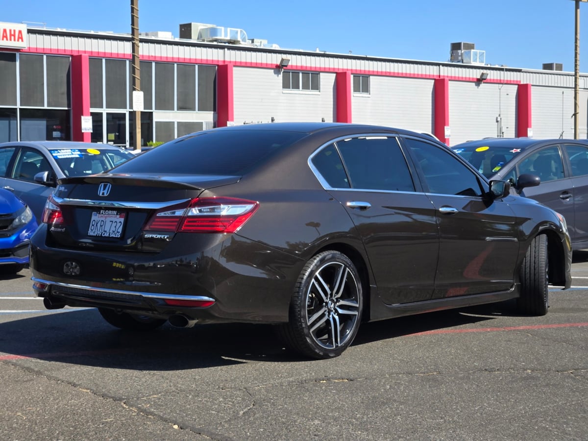2016 Honda Accord Sport photo 4
