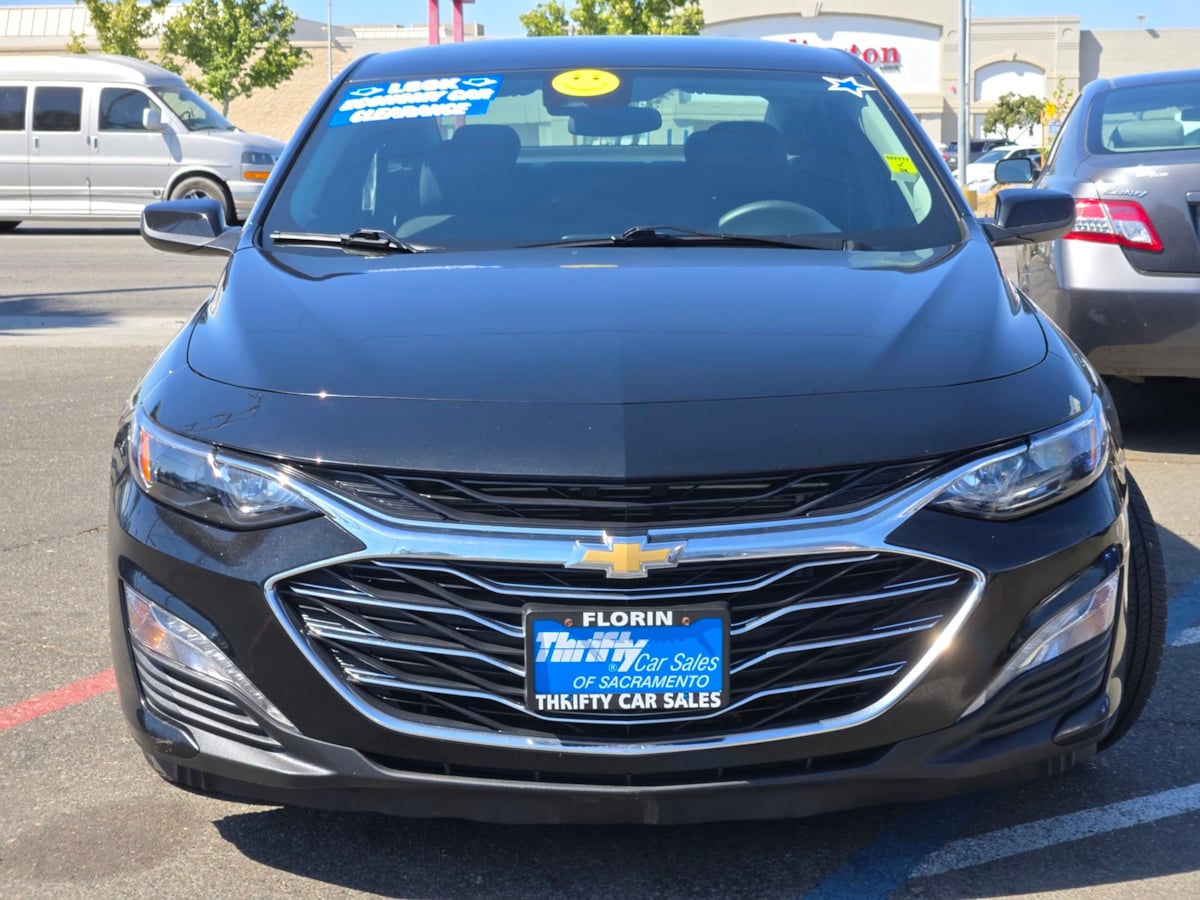 2024 Chevrolet Malibu 1LT photo 2