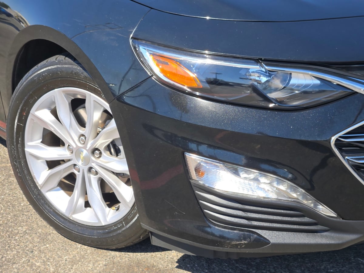 2024 Chevrolet Malibu 1LT photo 3