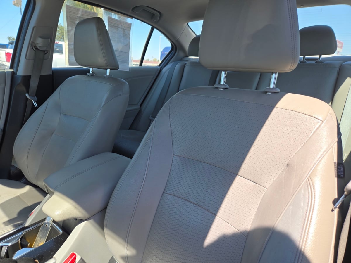 2016 Honda Accord EX-L V6 photo 9