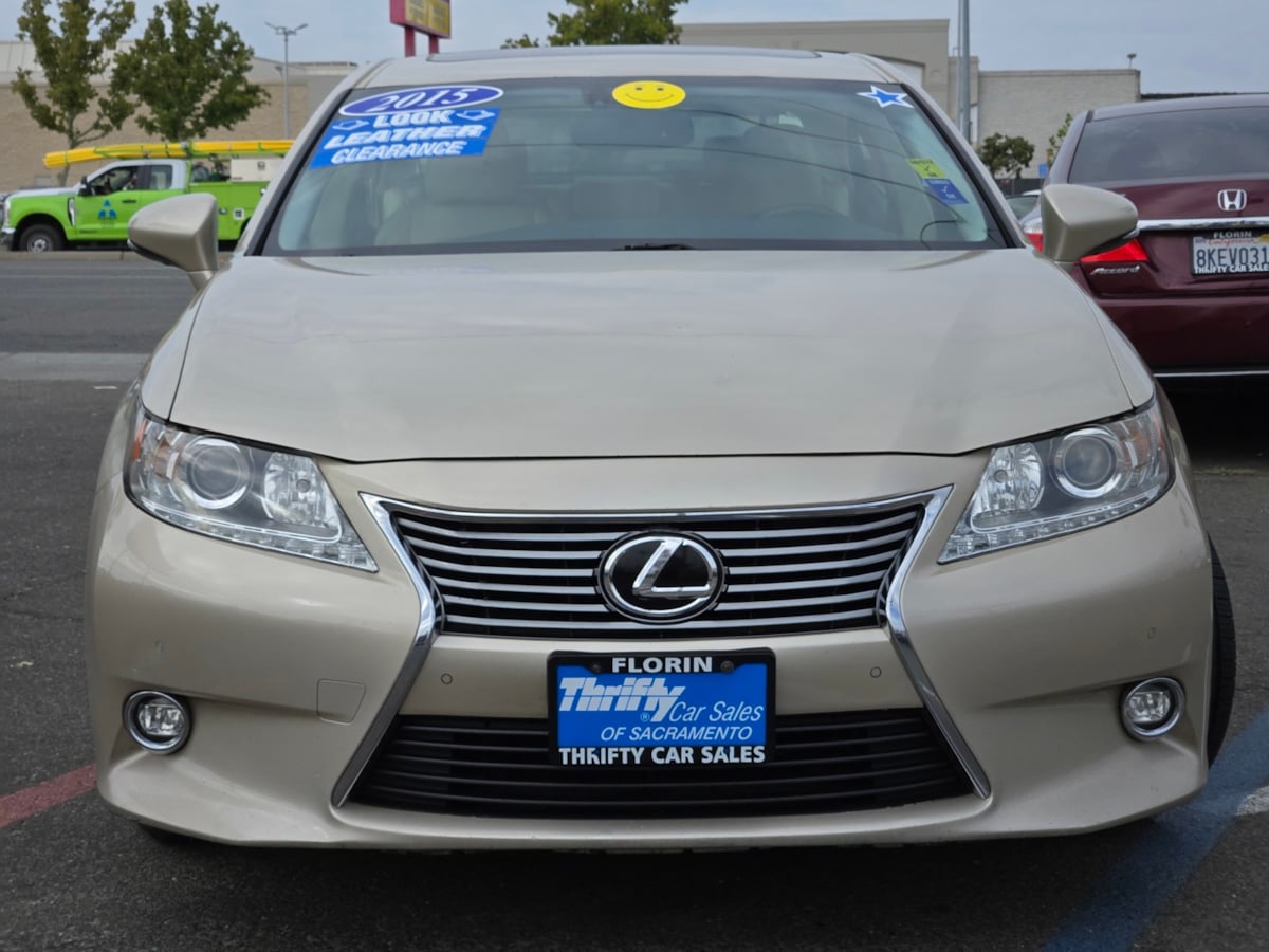 2015 Lexus ES 350 photo 2