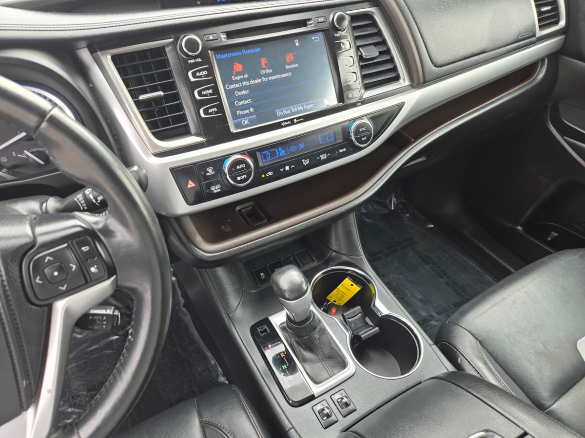 2015 Toyota Highlander XLE photo 15
