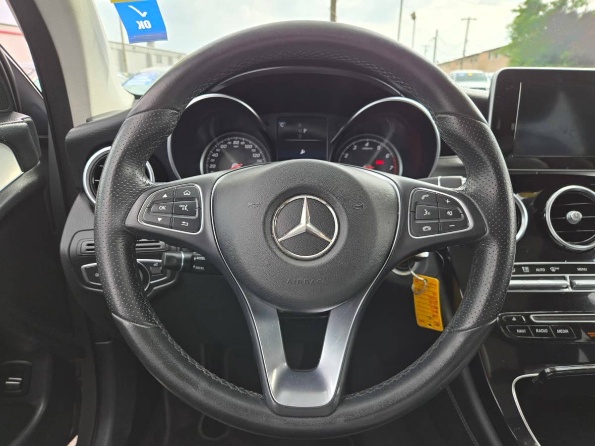 2017 Mercedes Benz GLC 300 4MATIC photo 14