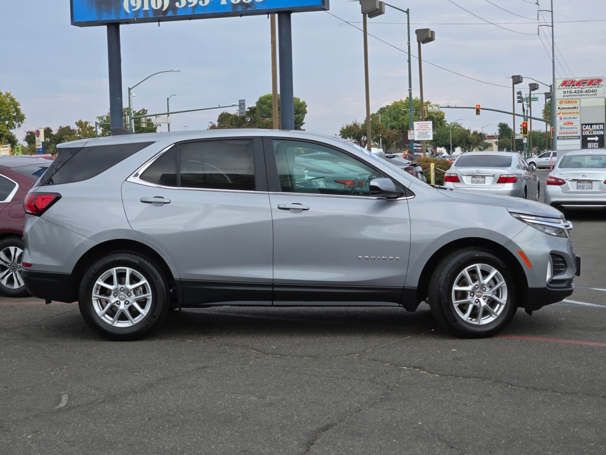 2024 Chevrolet Equinox LT photo 4