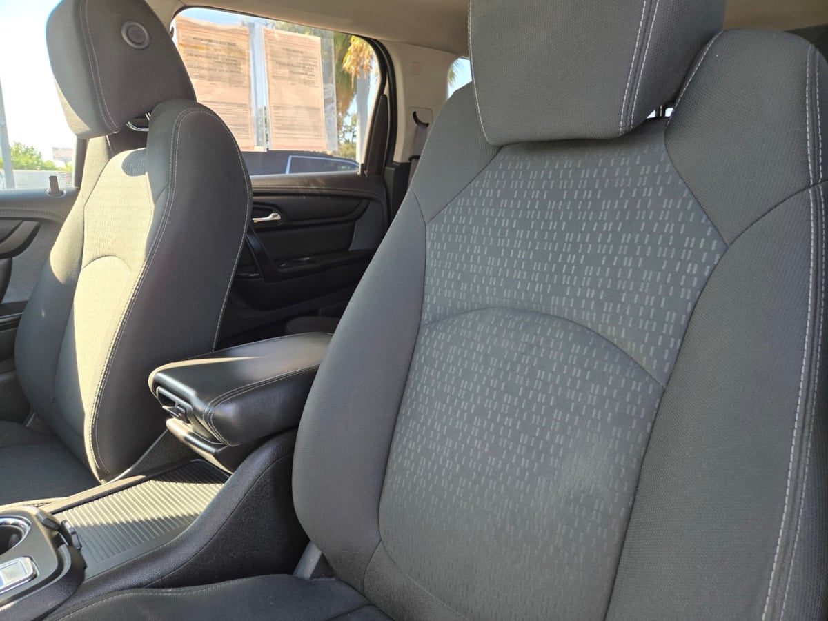 2015 Gmc Acadia SLE photo 8