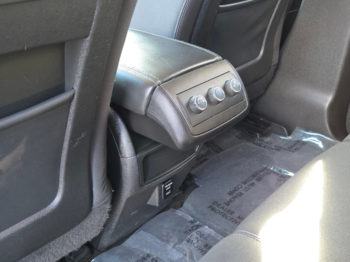 2015 Gmc Acadia SLE photo 6