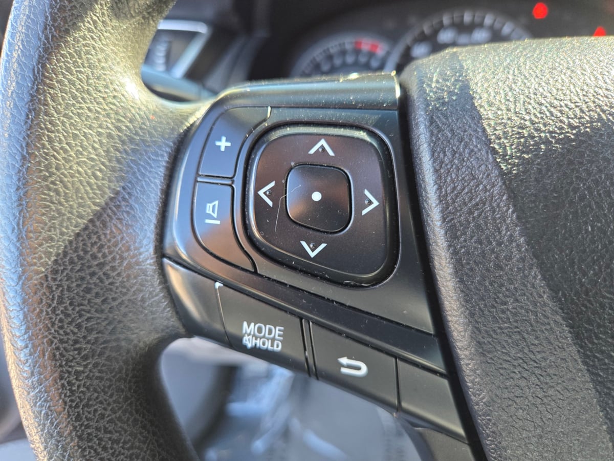 2015 Toyota Camry LE photo 14