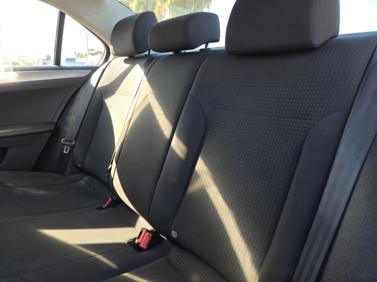 2015 Volkswagen Jetta 1.8T SE photo 7