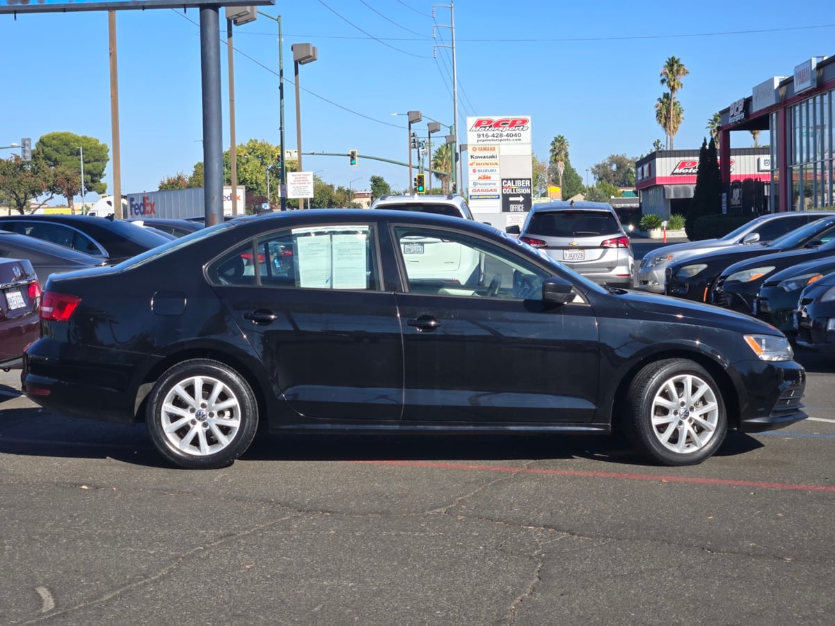 2015 Volkswagen Jetta 1.8T SE photo 4