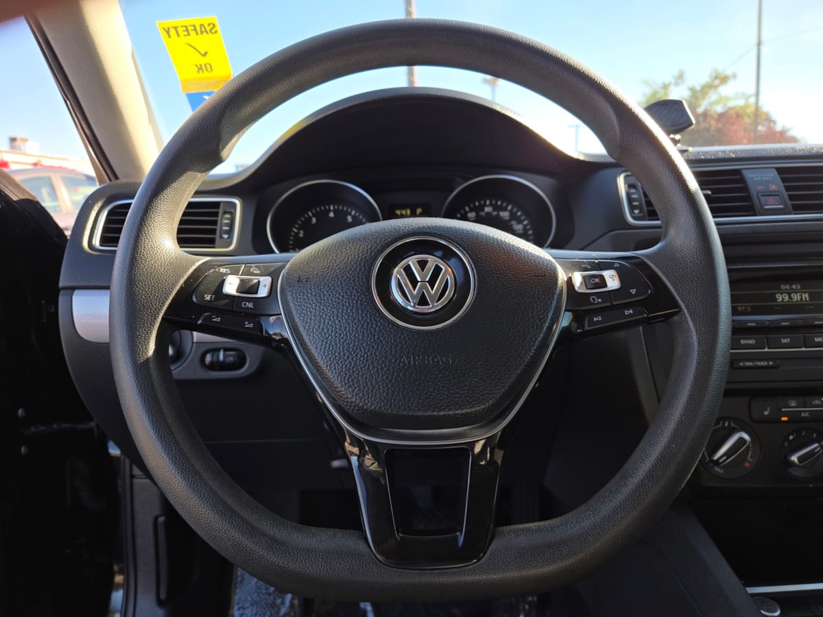 2015 Volkswagen Jetta 1.8T SE photo 15
