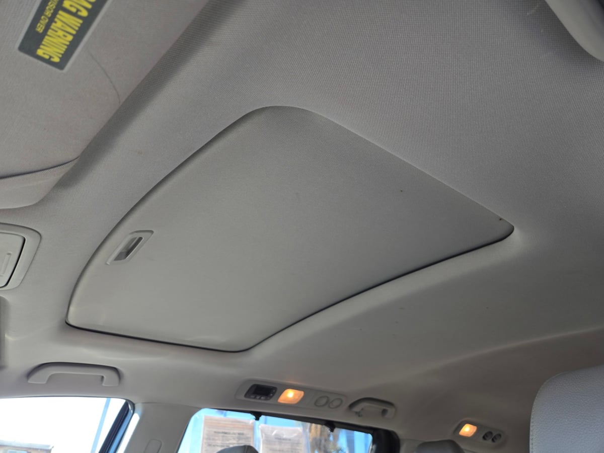 2012 Honda Odyssey EX-L photo 12