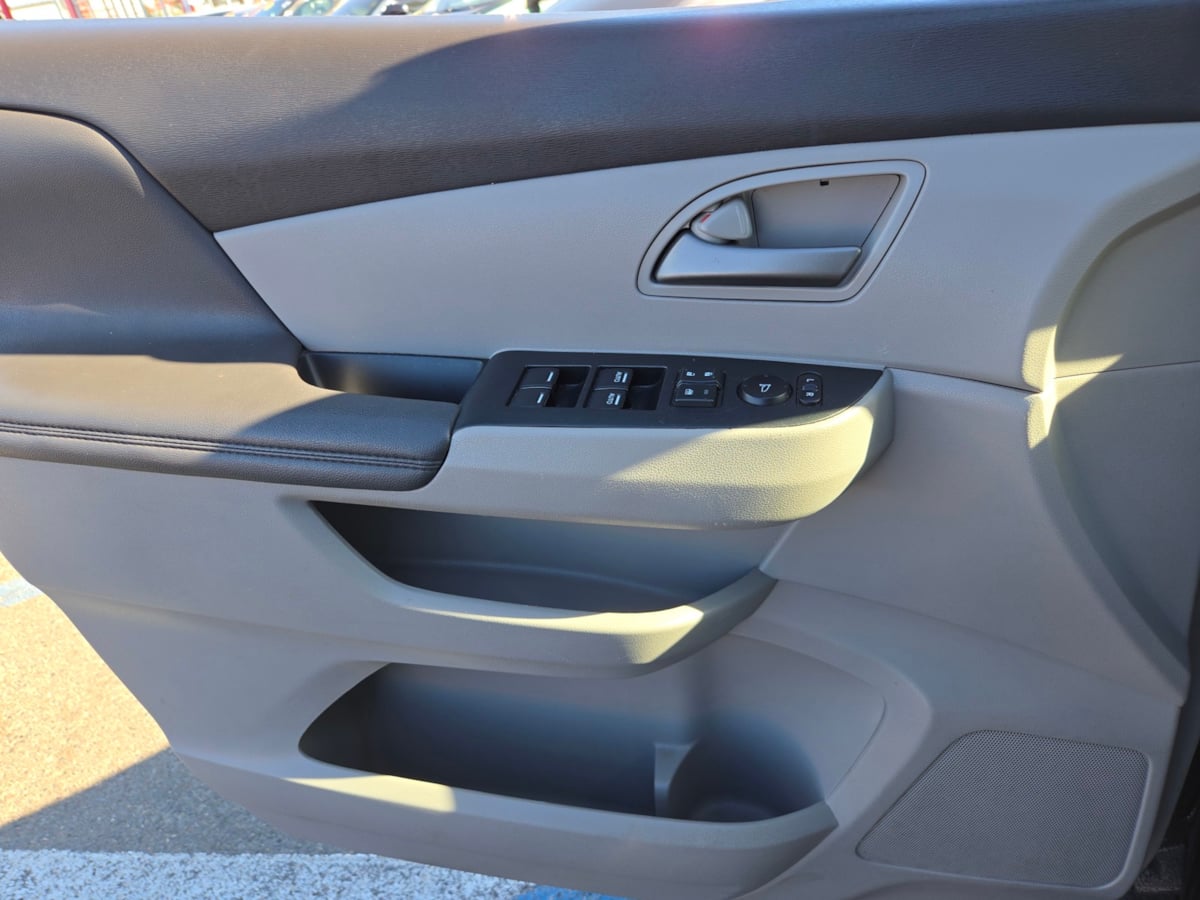 2012 Honda Odyssey EX-L photo 13
