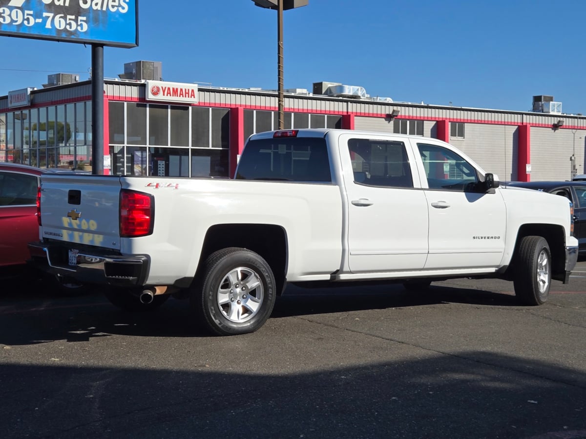 2015 Chevrolet Silverado 1500 LT photo 4