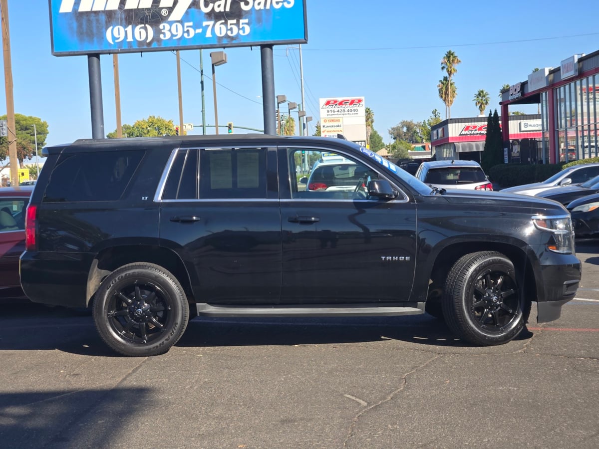 2015 Chevrolet Tahoe LT photo 2