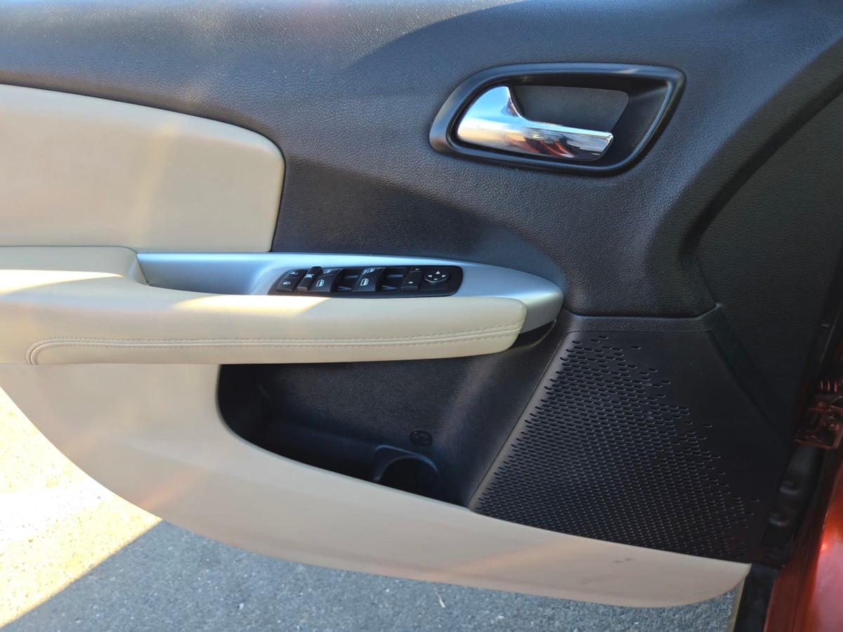 2014 Dodge Journey SXT photo 11