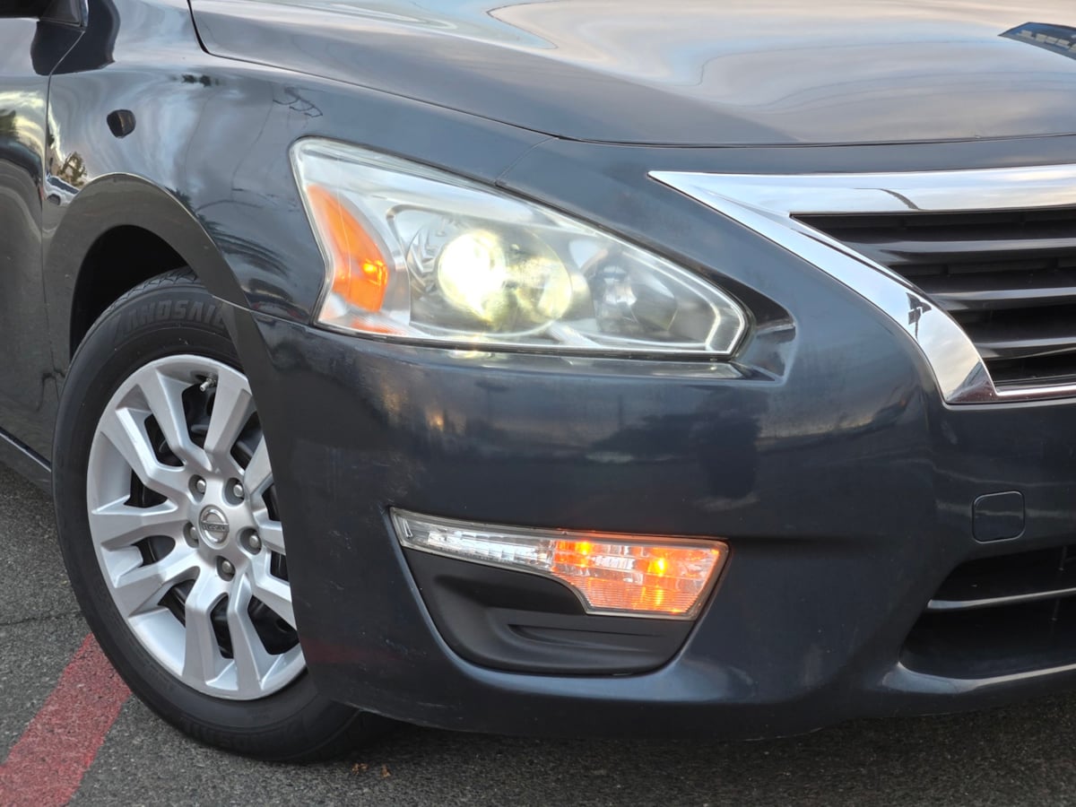 2015 Nissan Altima 2.5 S photo 3