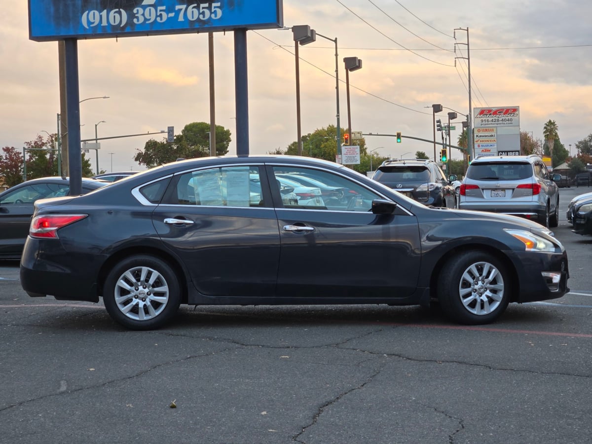 2015 Nissan Altima 2.5 S photo 4