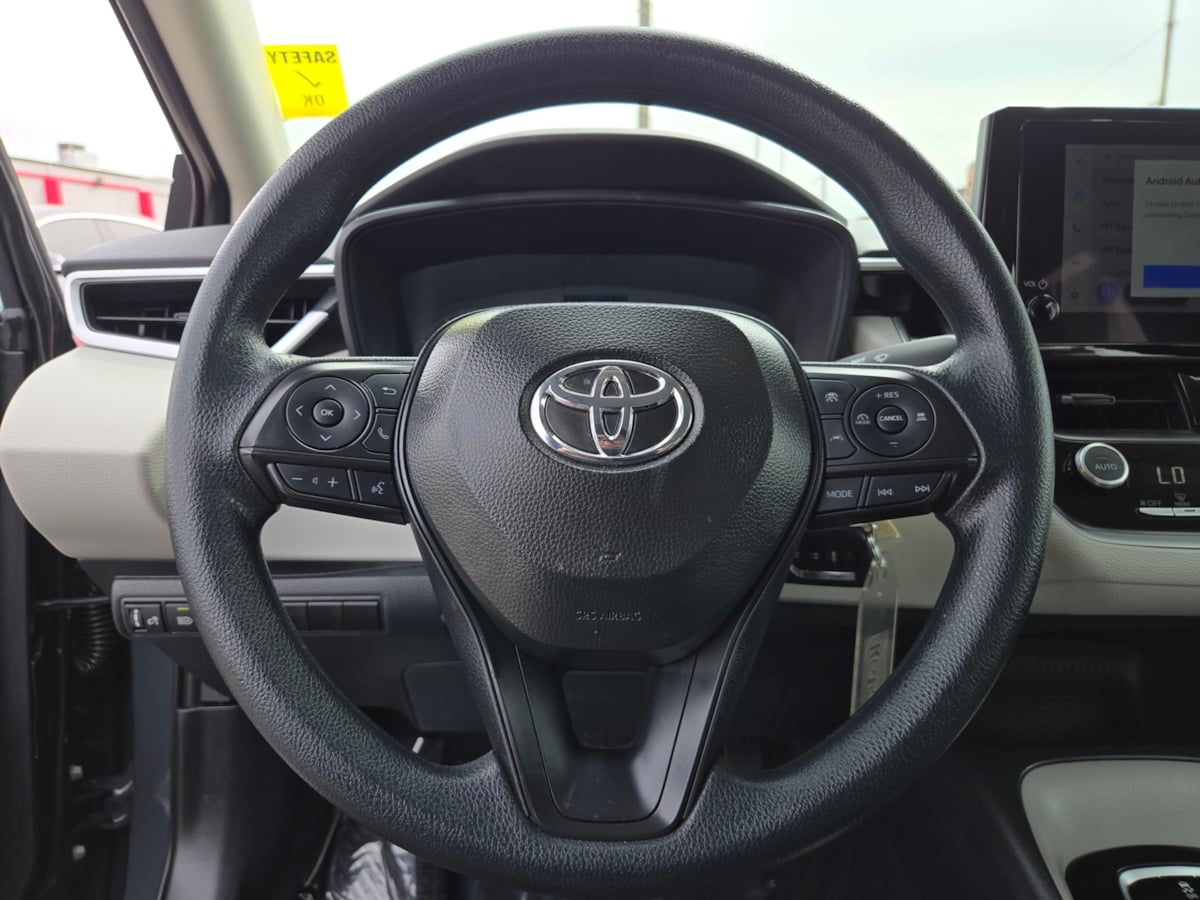 2025 Toyota Corolla LE - Photo 16