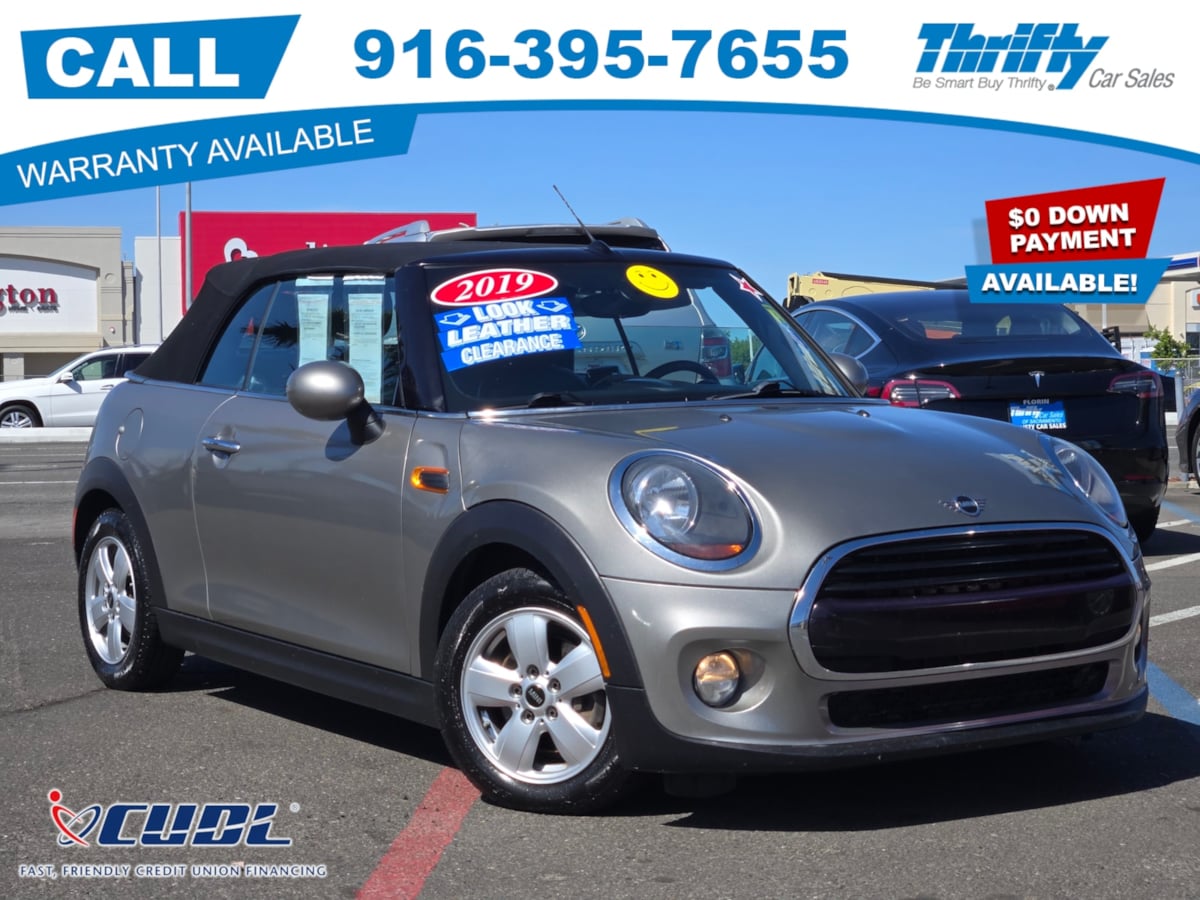 2019 MINI Convertible Cooper Signature's photo