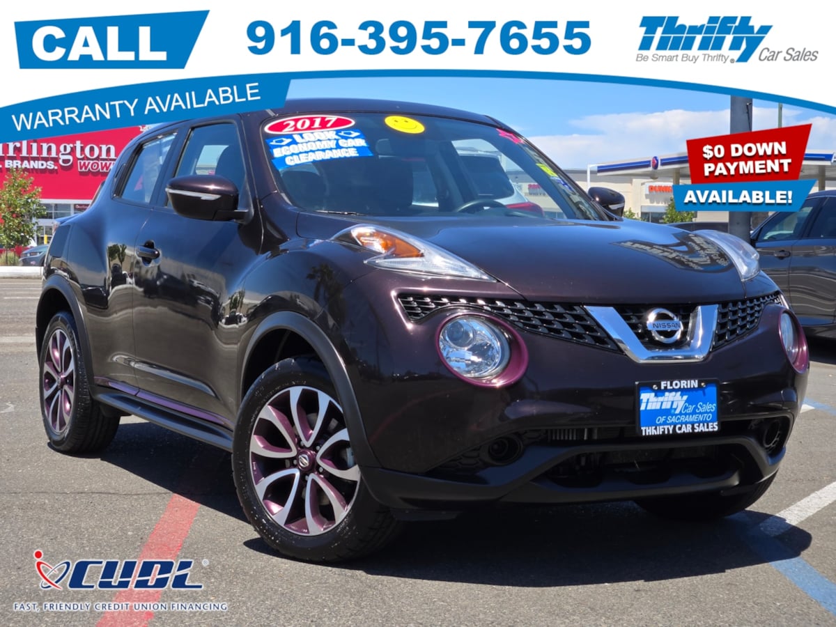 2017 Nissan Juke S FWD CVT's photo