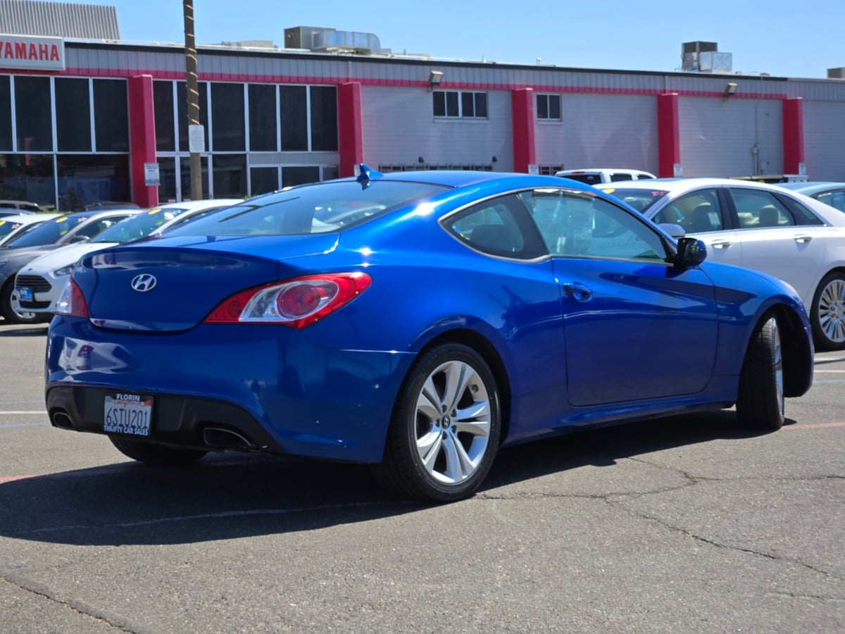 Hyundai Genesis Coupe photo 5