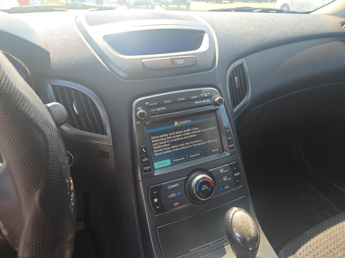 Hyundai Genesis Coupe photo 14