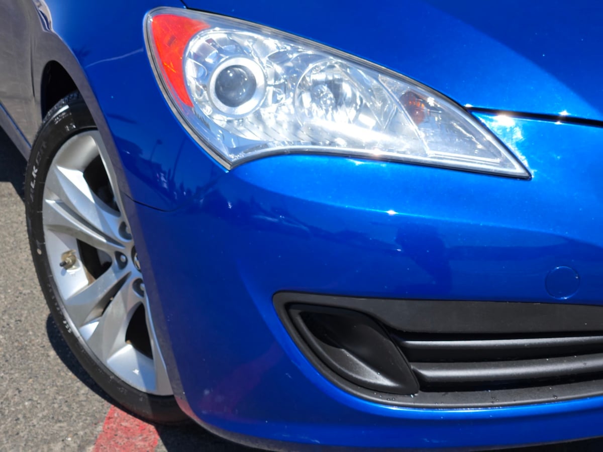 Hyundai Genesis Coupe photo 3