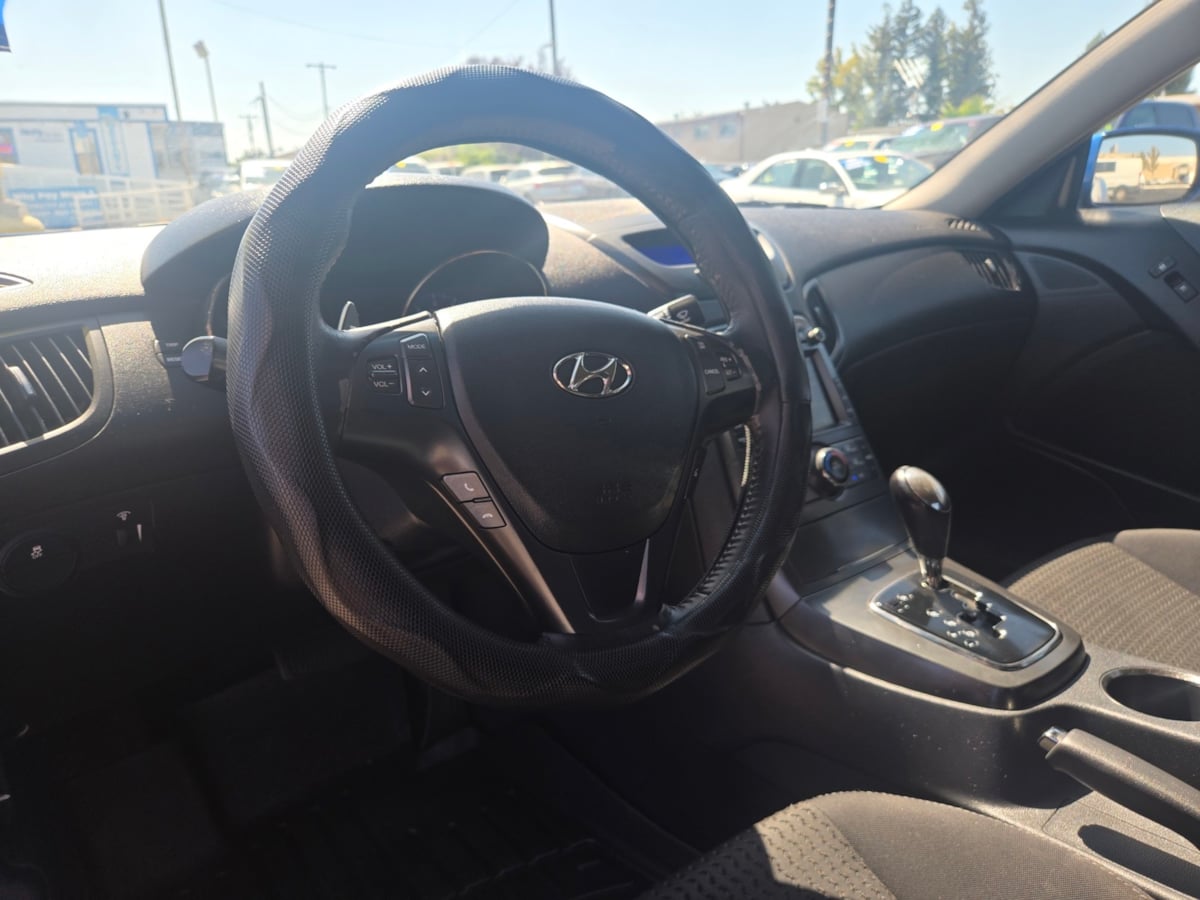 Hyundai Genesis Coupe photo 10