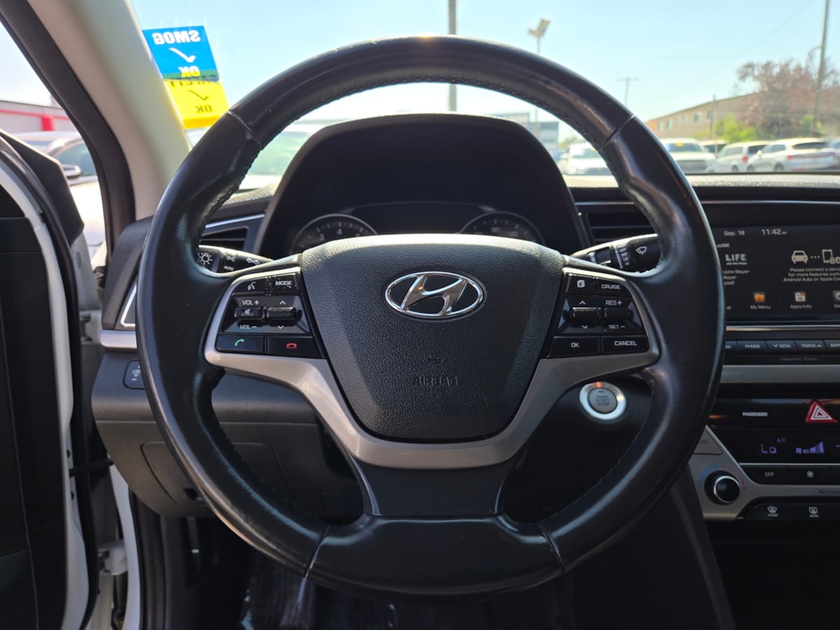 Hyundai Elantra photo 16