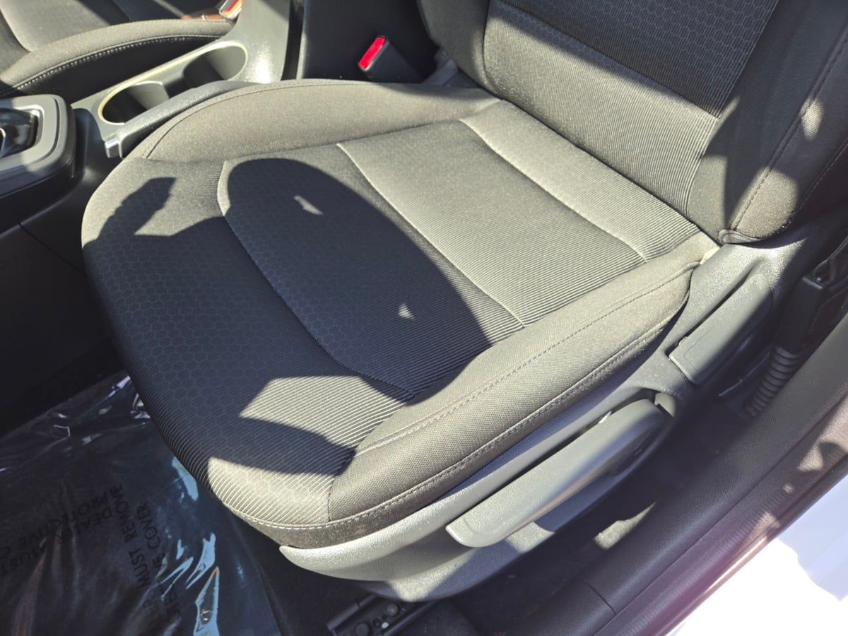 Hyundai Elantra photo 8