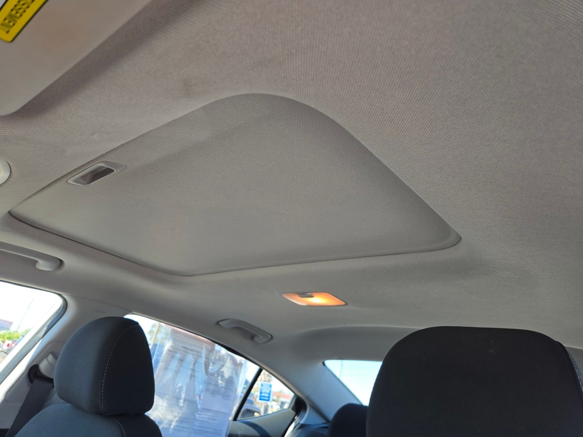 Hyundai Elantra photo 11