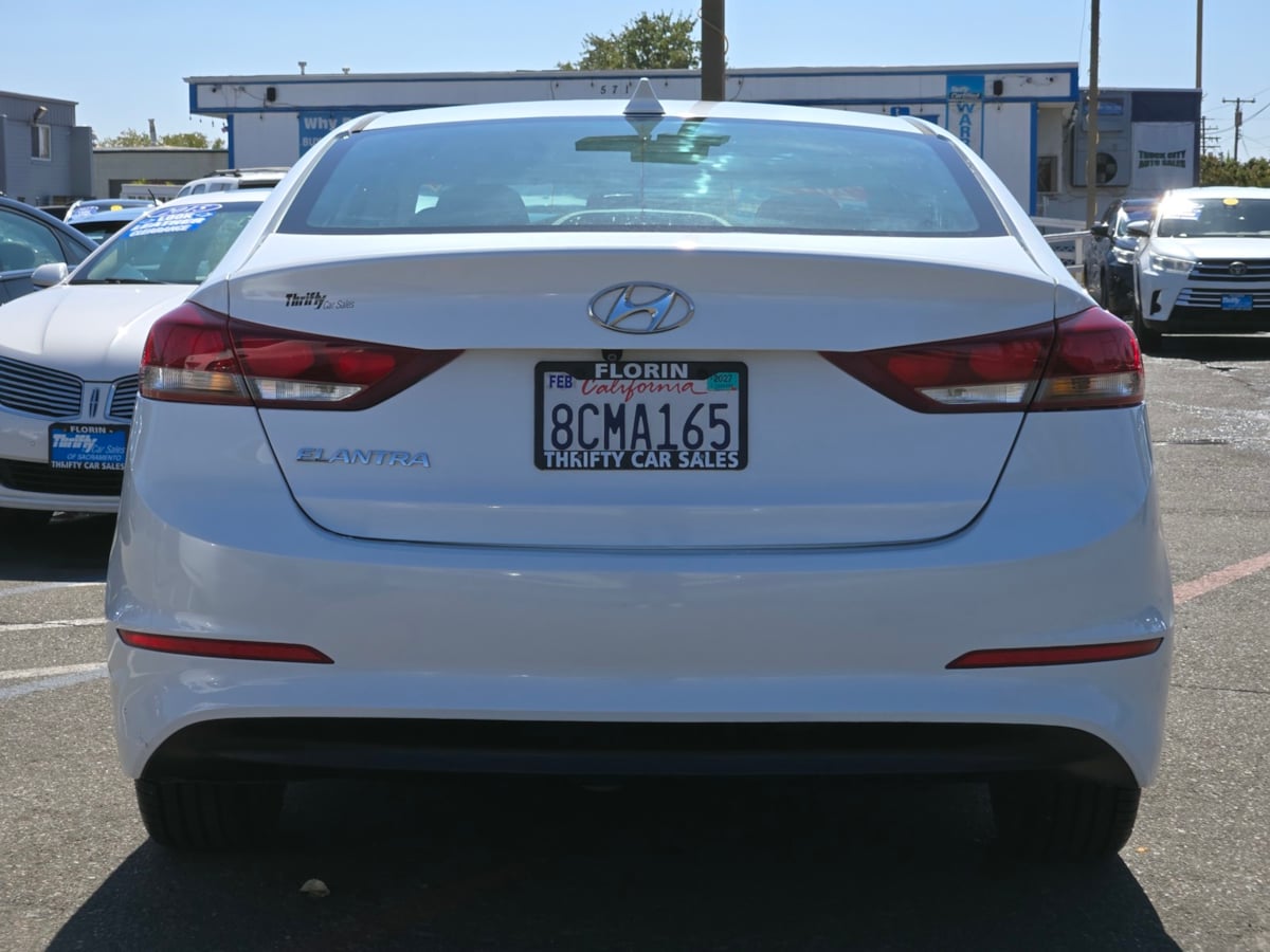 Hyundai Elantra photo 6