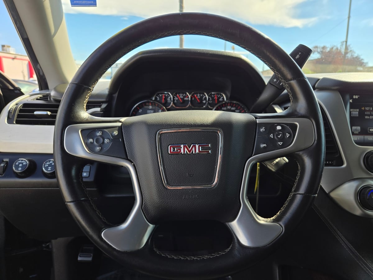 GMC Yukon photo 15
