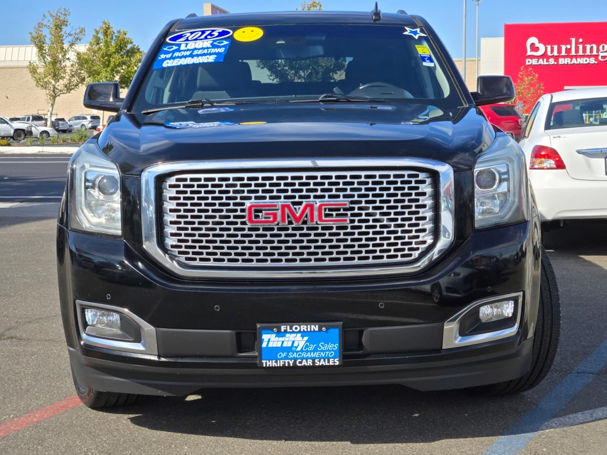 GMC Yukon photo 2