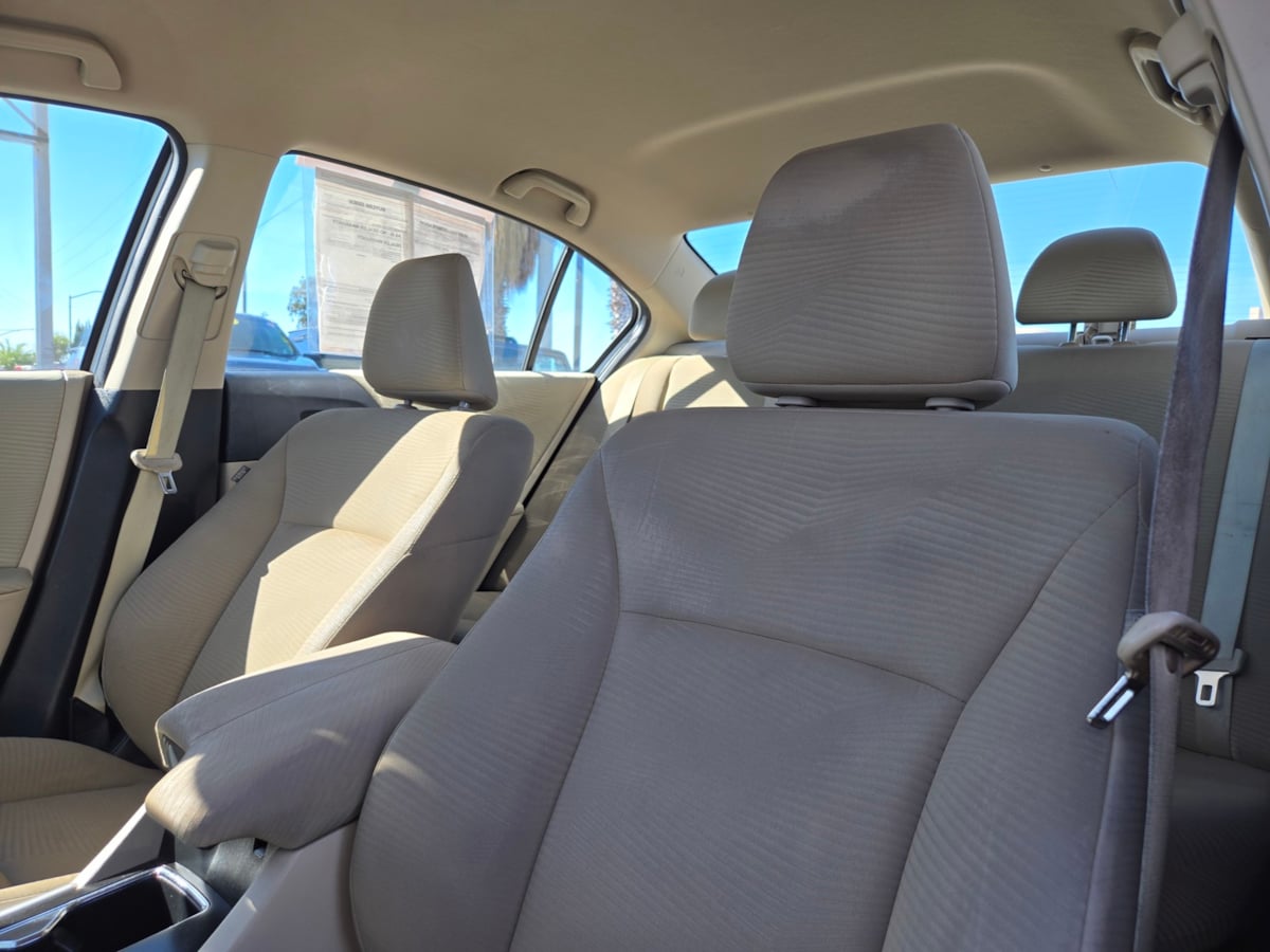Honda Accord photo 9
