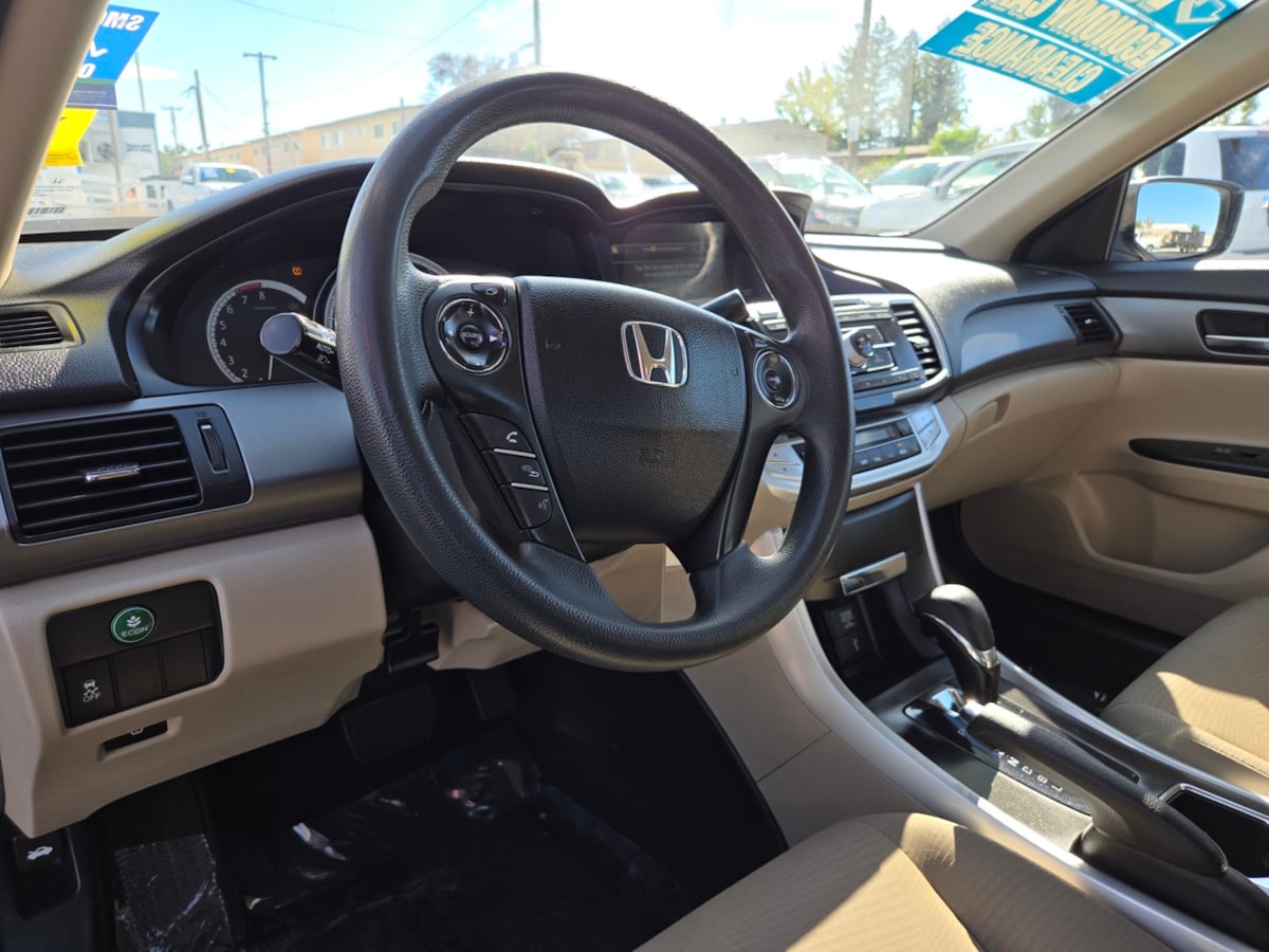 Honda Accord photo 10