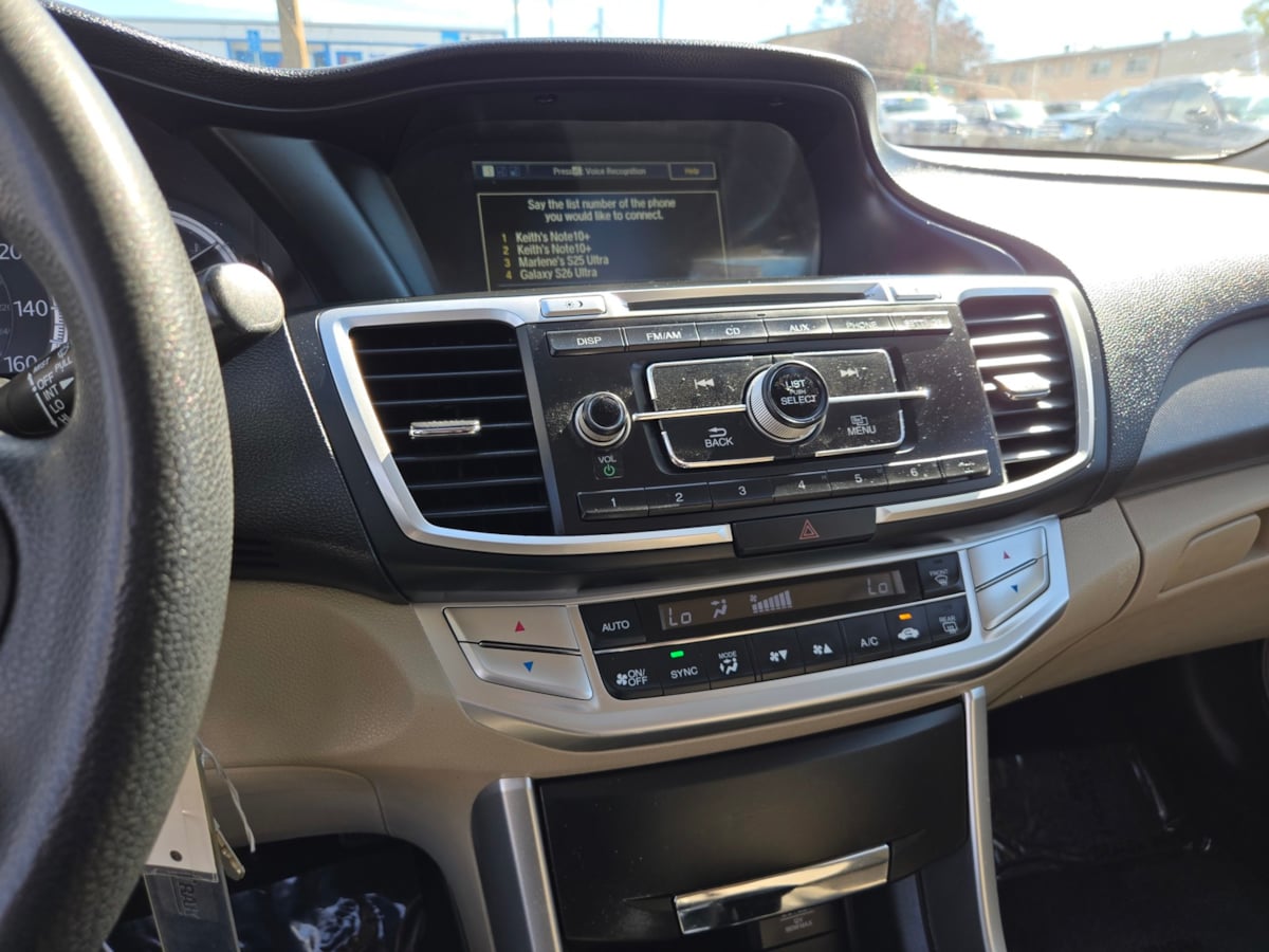 Honda Accord photo 13