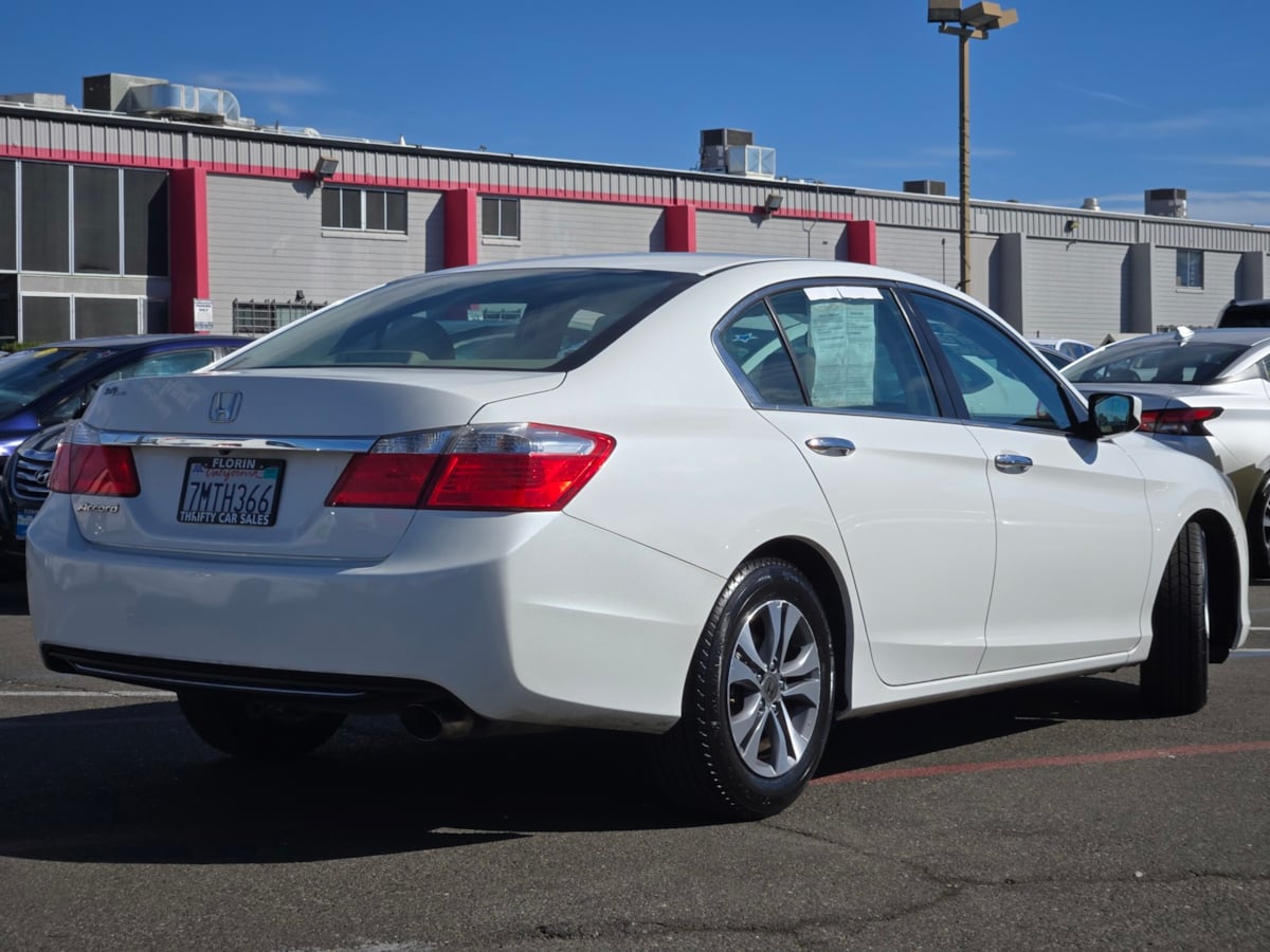Honda Accord photo 5