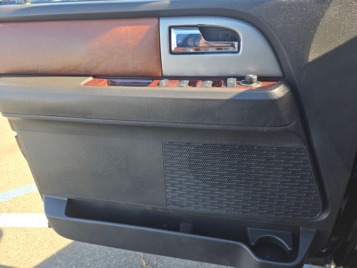 Ford Expedition photo 14
