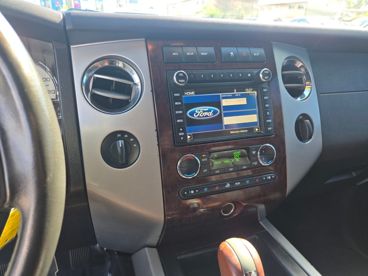 Ford Expedition photo 16