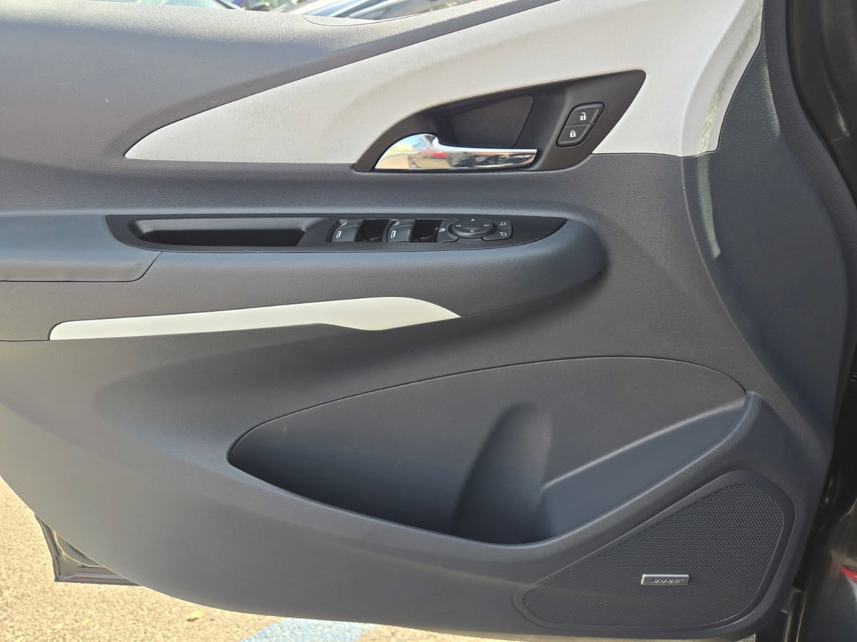 Chevrolet Bolt EV photo 11