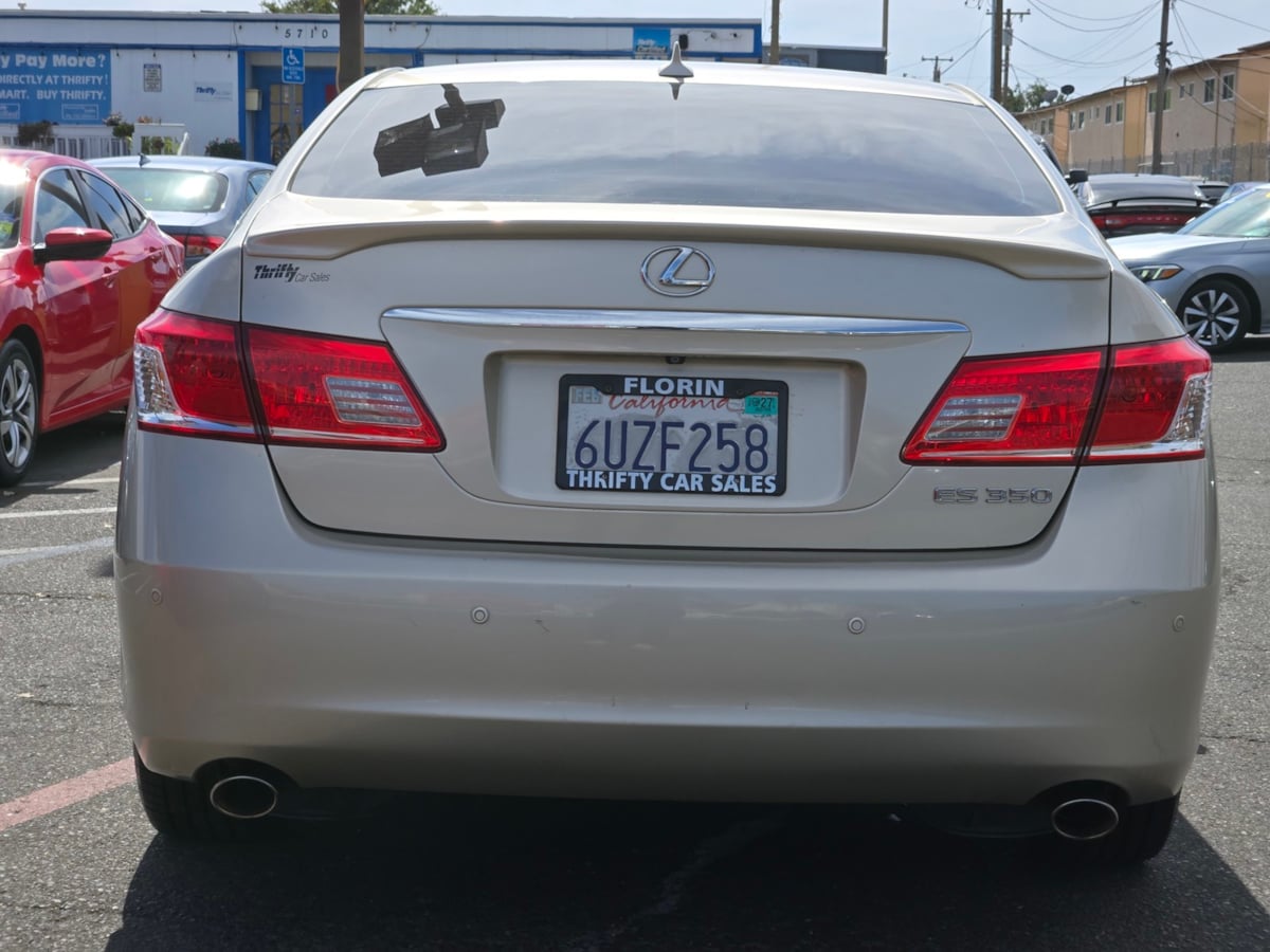 Lexus ES photo 6