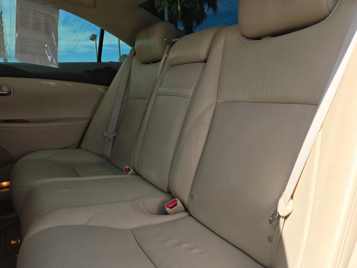 Lexus ES photo 7